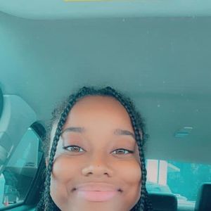 Meet your Posher, Cyesha